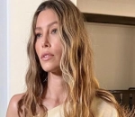 Jessica Biel Asks Fans Not to Eat in Shower: 'Don't Do What I Do'
