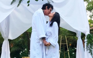 Tommy Lee Denies He's Married After Fake Wedding Pictures
