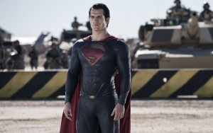 Warner Bros. Insists on 'Unchanged' Relationship With Henry Cavill