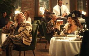 SJP's Carrie Bradshaw and Jeff Bridges' The Dude Share Same Taste in Stella Artois' Super Bowl Ad