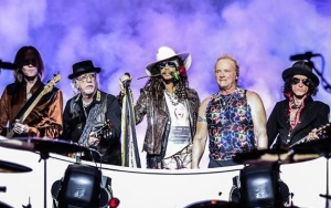 Watch: Aerosmith Ecstatic to See Restored Old Tour Van on 'American Pickers'