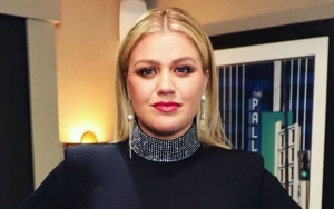 Kelly Clarkson Recounts Painful Cyst Burst She Faced During Taping of 'The Voice'
