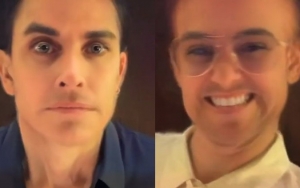 Video: Courteney Cox and Isla Fisher Turn Into Men in Hilarious Restroom Sketch