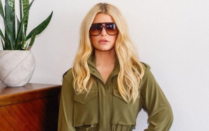 Jessica Simpson Challenges Cold Weather by Donning Snakeskin Bikini in Snow