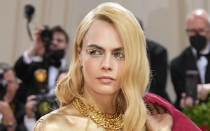 Met Gala 2022: Cara Delevingne Strips Off to Unveil Gold Painted Body on Red Carpet