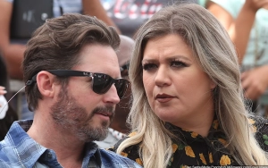 Kelly Clarkson's Ex-Husband Ordered to Pay Her Over $2 Million Following Divorce