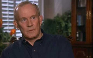 Tom Smothers of The Smothers Brothers Died Following Cancer Battle