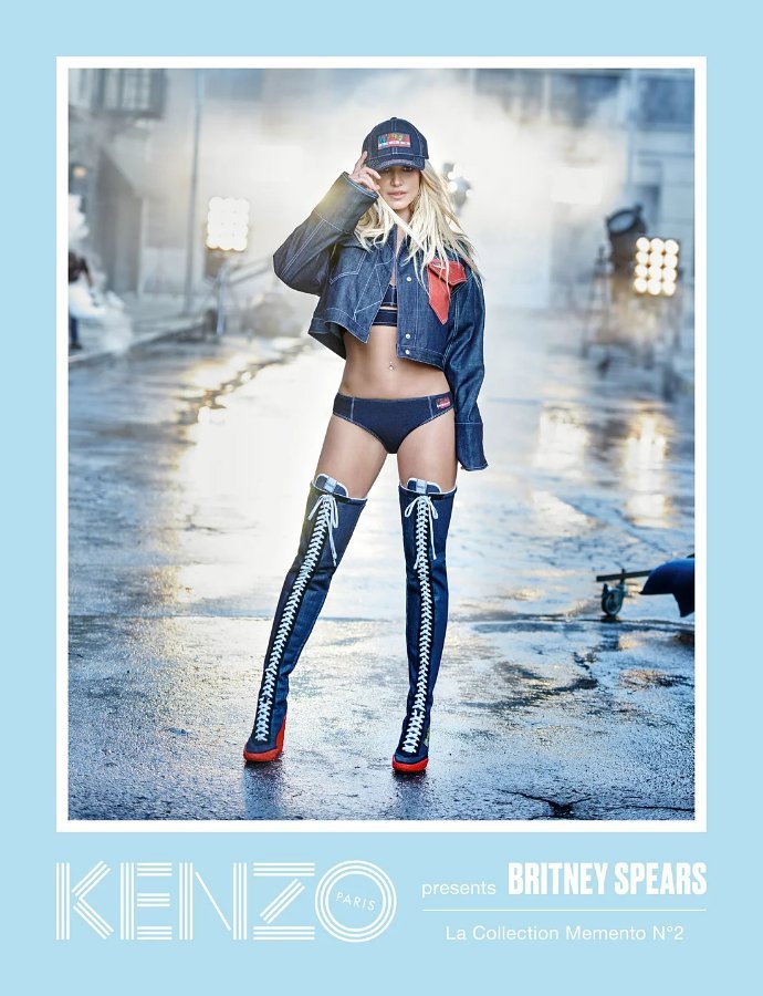 Britney Spears flaunts her toned abs in denim underwear.