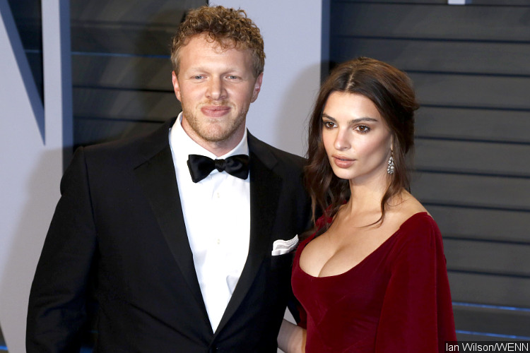 Emily Ratajkowski isn't impressed that people gave her marriage 'three weeks'