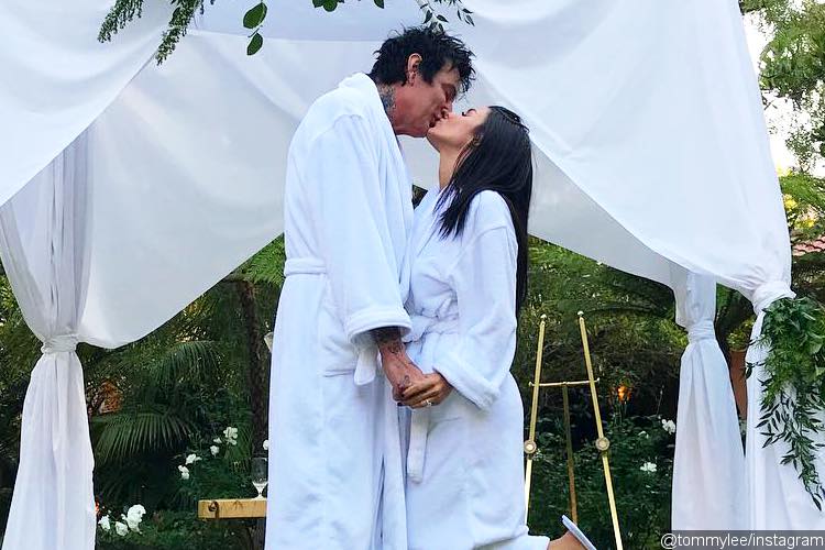 Tommy Lee Denies He's Married After Fake Wedding Pictures