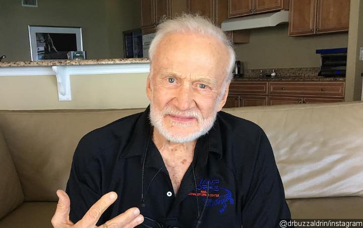 Buzz Aldrin Blasts 'First Man' for Leaving Out U.S. Flag Planting Scene