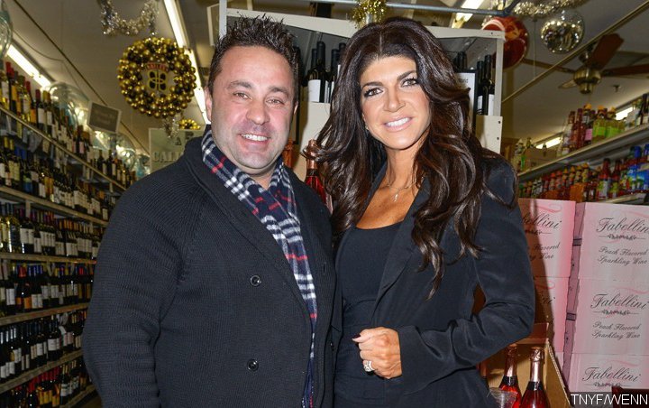 Seen Without Wedding Ring, Does Teresa Giudice Really Split From Husband Joe?