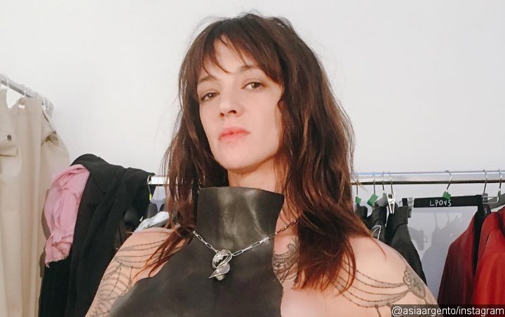 Asia Argento Dazzles in a Runway Comeback at Paris Fashion Week