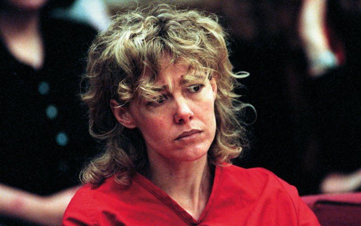 USA teacher who raped student and then married him dies