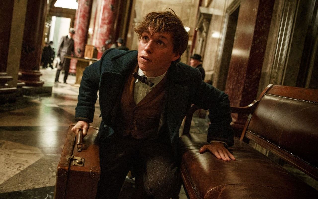 Eddie Redmayne Gets Ready to Plunge Into Ice Cold Water for 'Fantastic Beasts 3' Filming 
