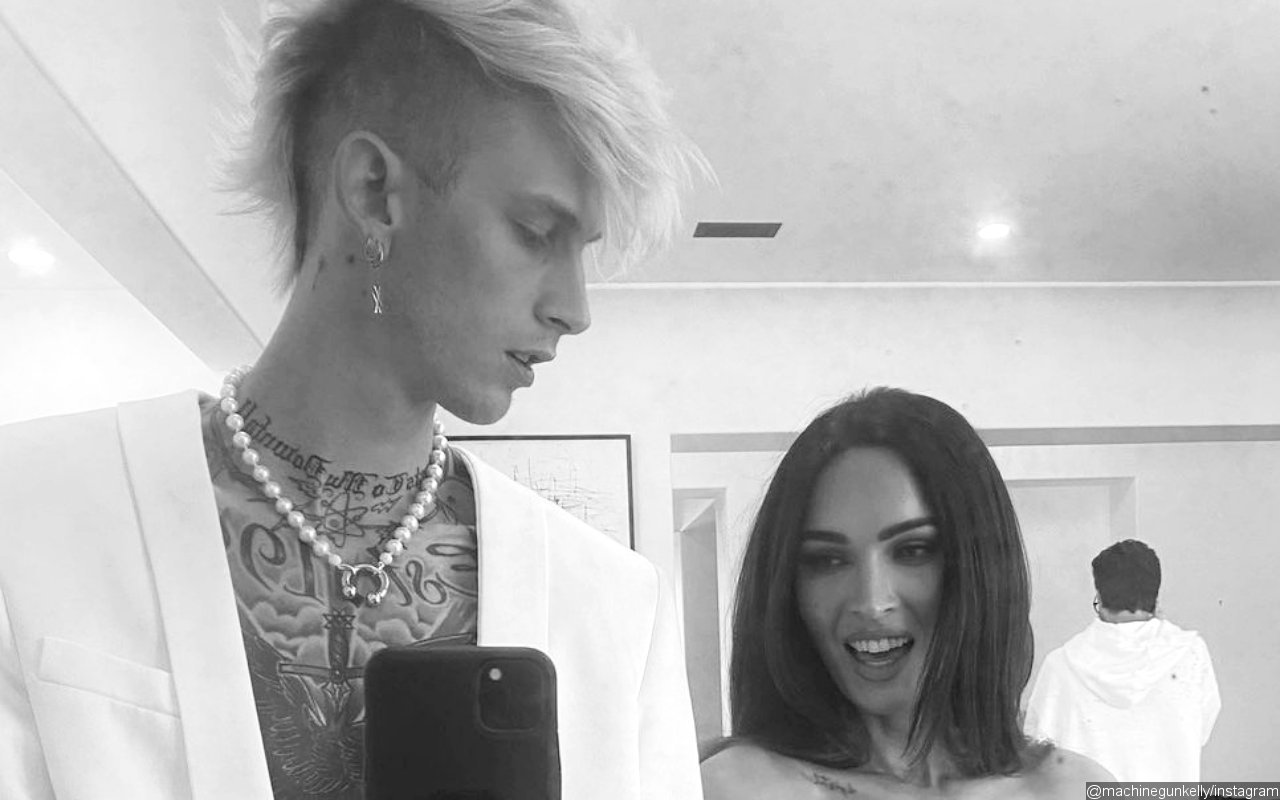 Machine Gun Kelly Sparks Split Rumors as He Leaves L.A. for Holidays Without Megan Fox