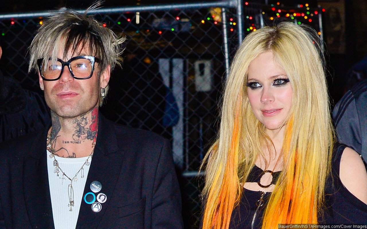 Mod Sun Expresses Gratitude for Having 'Real Friends' to Rely on Following Avril Lavigne Split