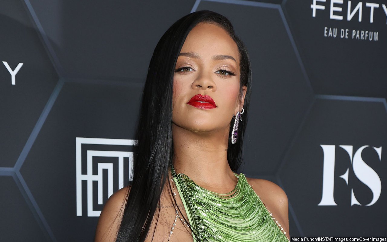 Rihanna Sends Flowers to 'Amazing' Older Women Who Re-created Her Dance in Viral TikTok Video