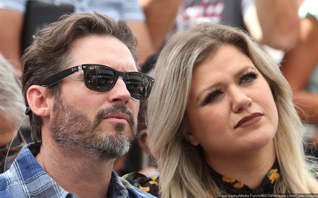 Kelly Clarkson Admits to Feeling 'Lonely' in L.A. After Brandon Blackstock Divorce