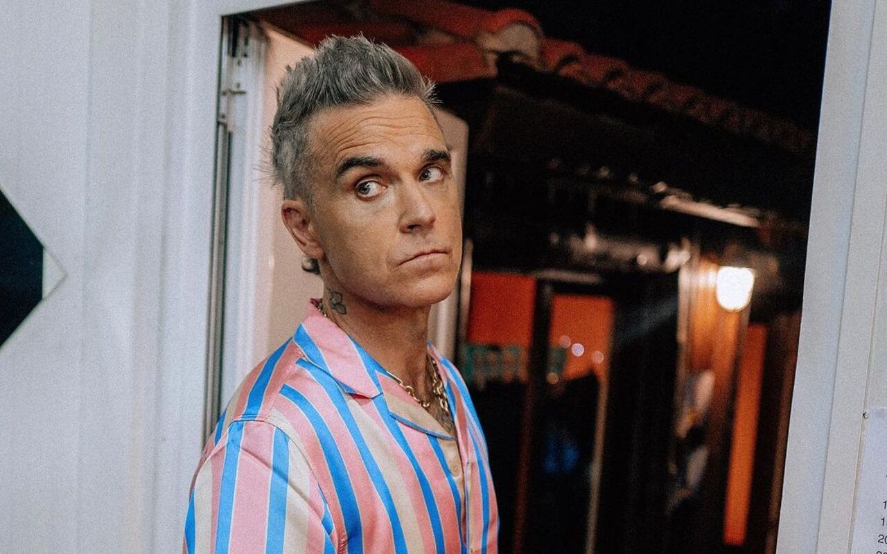 Robbie Williams Admits to Hiding a Lot of 'Self-Hatred' as He Addresses His Weight Loss 