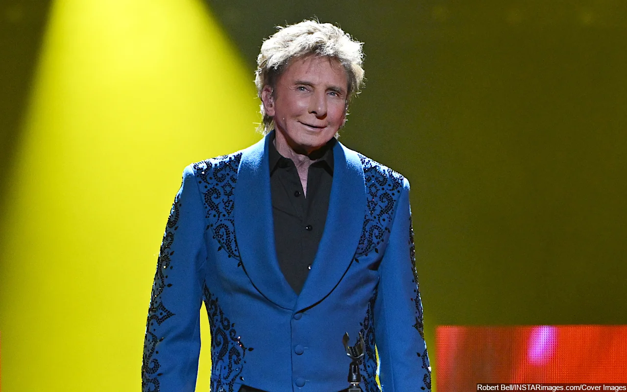 Barry Manilow Raves About 'Brand-New Experience' After Becoming Grandfather
