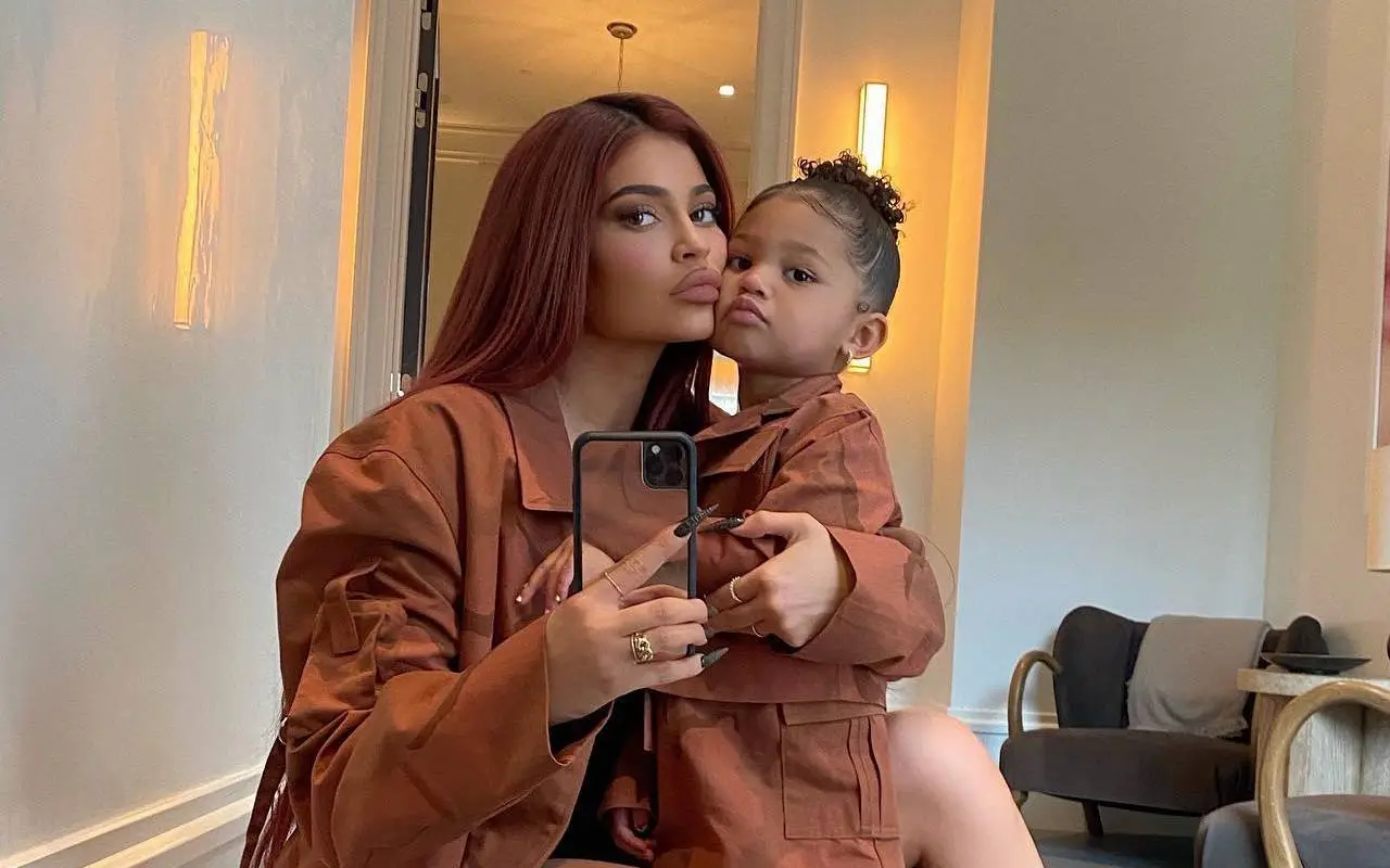 Kylie Jenner Regrets Plastic Surgery, Teaches Daughter About Mistakes She Made