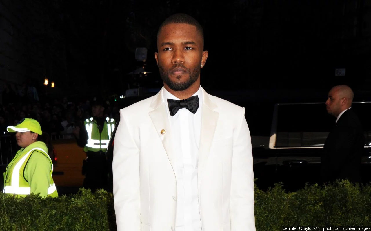Frank Ocean Offers Snippet of His New Song