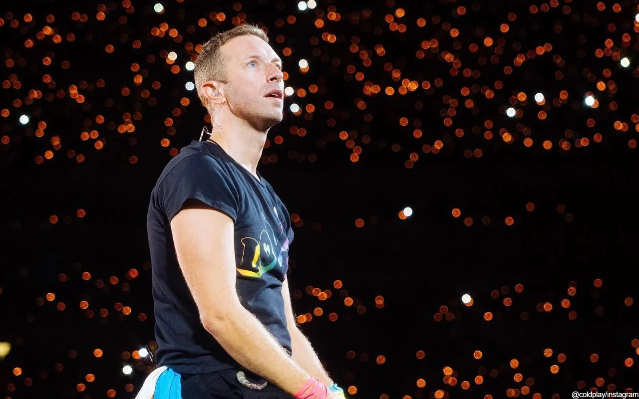 Chris Martin Praised for Volunteering at Homeless Charity's Coffee Shop