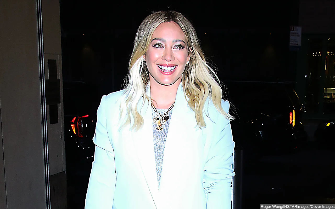 Hilary Duff Laments on Perfect Jeans Which No Longer Fit Her Baby Bump