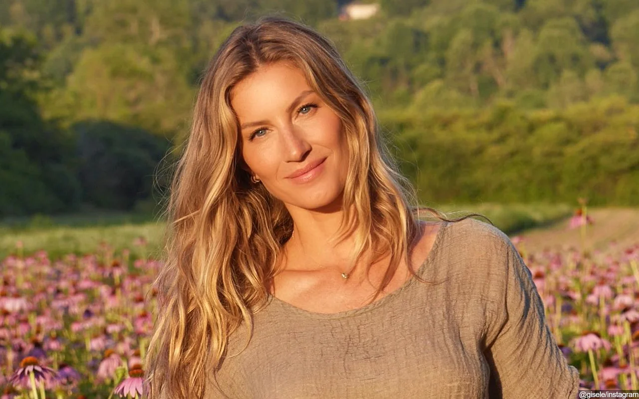 Gisele Bundchen Sweetly Consoles Daughter Vivian in First Sighting Since Mom's Death