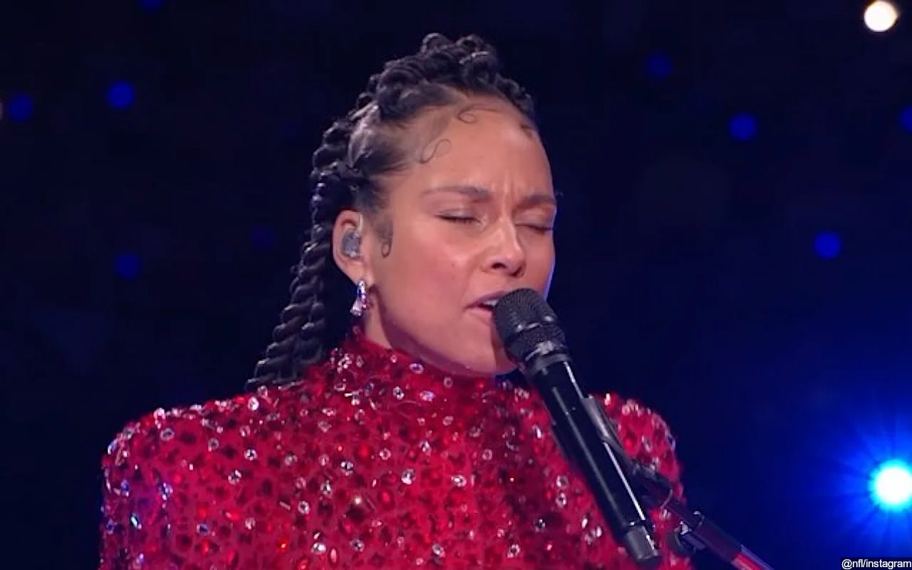 Alicia Keys' Voice Crack During Usher's Super Bowl Halftime Show Edited in Official Video