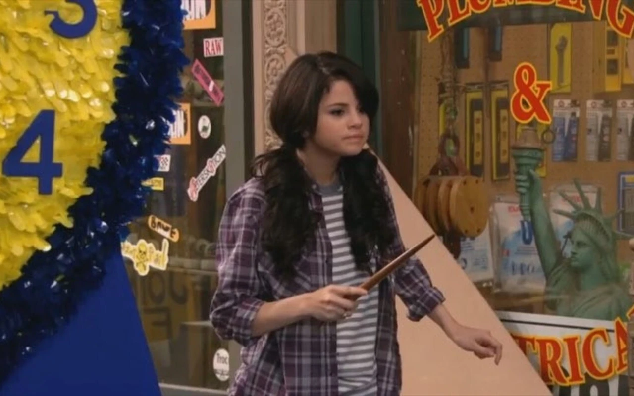 Selena Gomez's 'Wizards of Waverly Place' Sequel Gets Greenlit by Disney