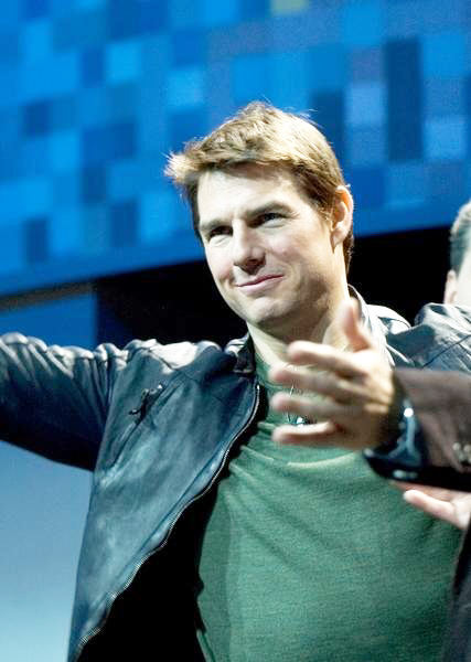 Tom Cruise<br>2006 International Consumer Electronics Show - Yahoo Keynote Speach