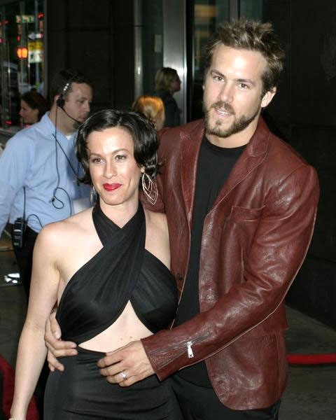 Alanis Morissette, Ryan Reynolds<br>De-Lovely