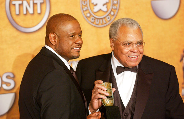 Forest Whitaker, James Earl Jones<br>15th Annual Screen Actors Guild Awards - Press Room