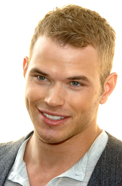 Kellan Lutz<br>Hollywood Life's 11th Annual Young Hollywood Awards - Arrivals