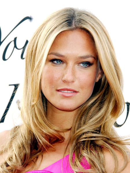 bar refaeli size. ar refaeli size. Bar Refaeli