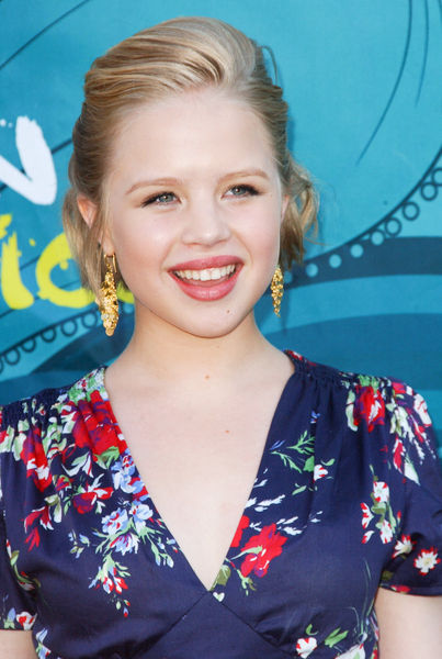 Sofia Vassilieva<br>2009 Teen Choice Awards - Arrivals