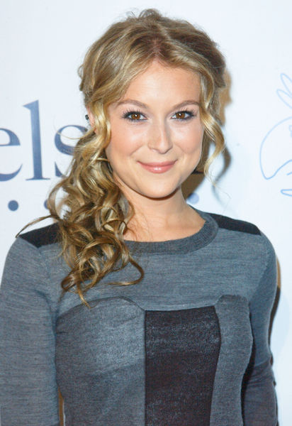Alexa Vega is engaged to be married Breaking the news of her engagement to