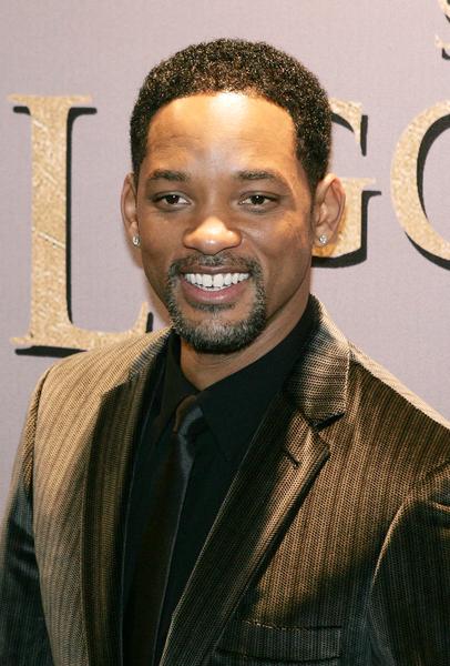 will smith wife and children. Actor Will Smith Embraced