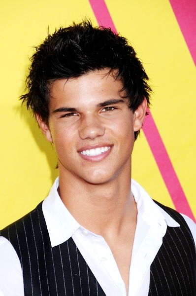 Taylor Lautner<br>2008 MTV Video Music Awards - Arrivals