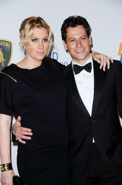 Ioan Gruffudd, Alice Evans<br>16th Annual Race to Erase MS 