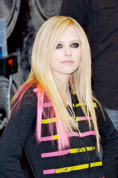 avril lavigne husband cheats. Avril Lavigne Said Moving In With Rumored Boyfriend Brandon Davis