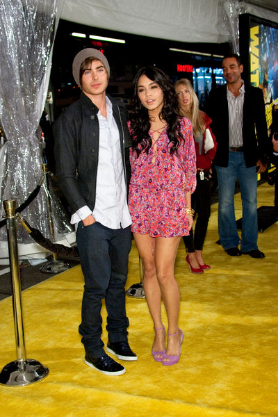 zac efron and vanessa hudgens kissing in bed video. Zac Efron and Vanessa Hudgens