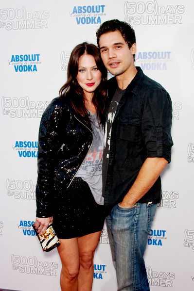 Lynn Collins, Steven Strait<br>