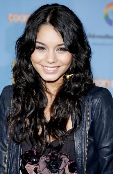 Vanessa Hudgens Clothes 9