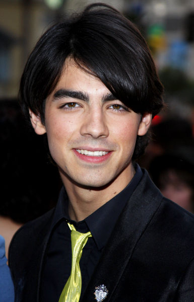 Joe Jonas, Jonas Brothers<br>