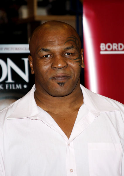 Mike Tyson<br>Mike Tyson meets fans and promotes the DVD 