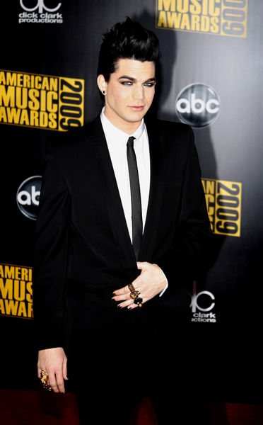 Adam Lambert<br>2009 American Music Awards - Arrivals
