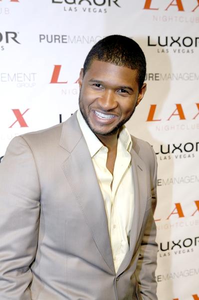 Usher<br>Usher Hosts an Evening at LAX Nightclub in Las Vegas - November 3, 2007